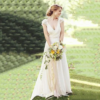 Белое платье невесты с 3D-аппликацией От Кутюр, Глубокий V-образный вырез, атласный шлейф, Свадебное платье Трапециевидной формы с открытой спиной, сшитое на заказ
